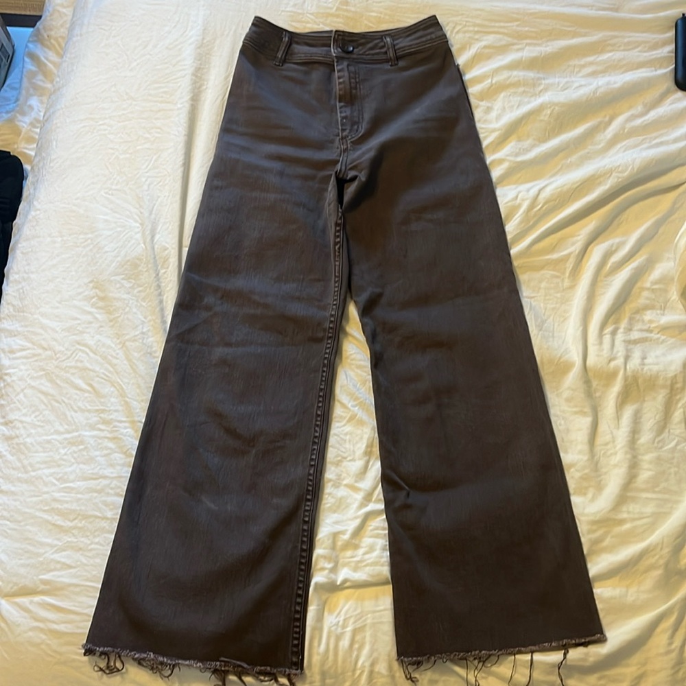 Brown jeans waist